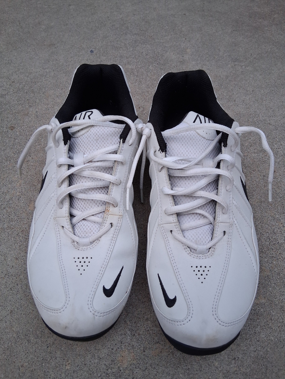 2006 Nike Air Men’s White Black Athletic Sneakers